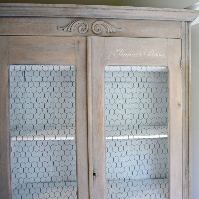 A Weathered Wood Finish - Farmhouse Furniture